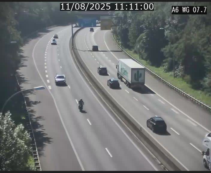 Traffic live webcam Luxembourg - Bridel - A6 - BK 7.7 - direction Belgique