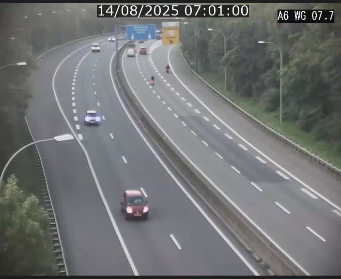 Traffic live webcam Luxembourg - Bridel - A6 - BK 7.7 - direction Belgique