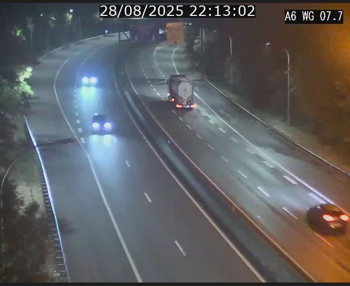 Traffic live webcam Luxembourg - Bridel - A6 - BK 7.7 - direction Belgique