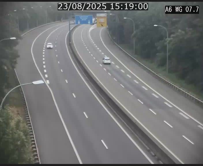 Traffic live webcam Luxembourg - Bridel - A6 - BK 7.7 - direction Belgique