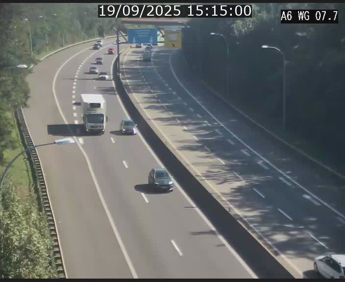 Traffic live webcam Luxembourg - Bridel - A6 - BK 7.7 - direction Belgique
