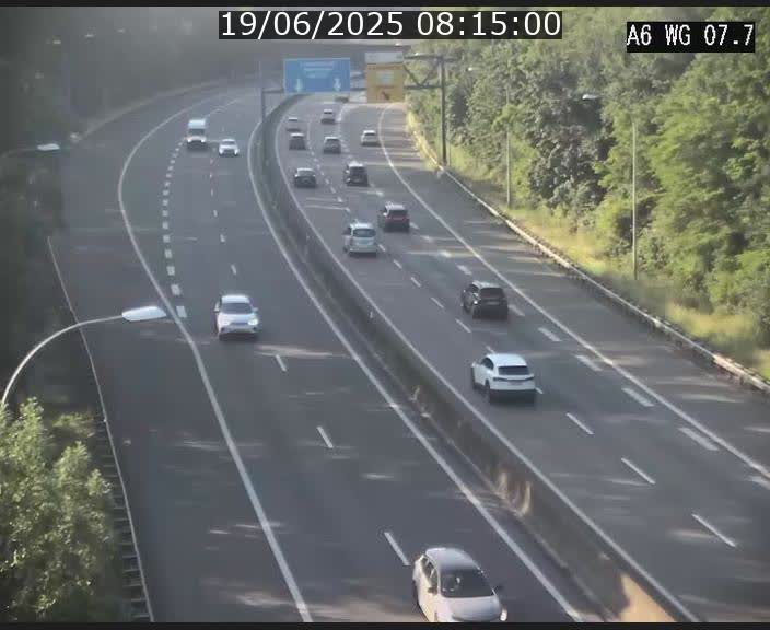 Traffic live webcam Luxembourg - Bridel - A6 - BK 7.7 - direction Belgique