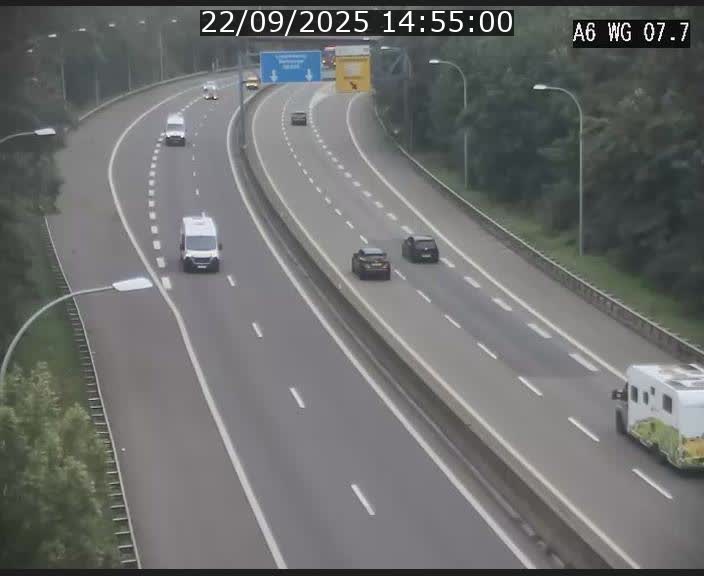 <h2>Traffic live webcam Luxembourg - Bridel - A6 - BK 7.7 - direction Belgique</h2>