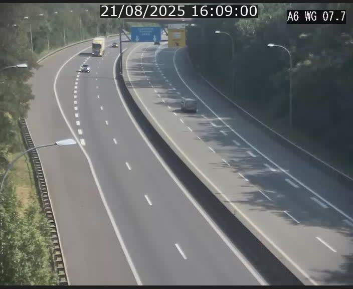 <h2>Traffic live webcam Luxembourg - Bridel - A6 - BK 7.7 - direction Belgique</h2>