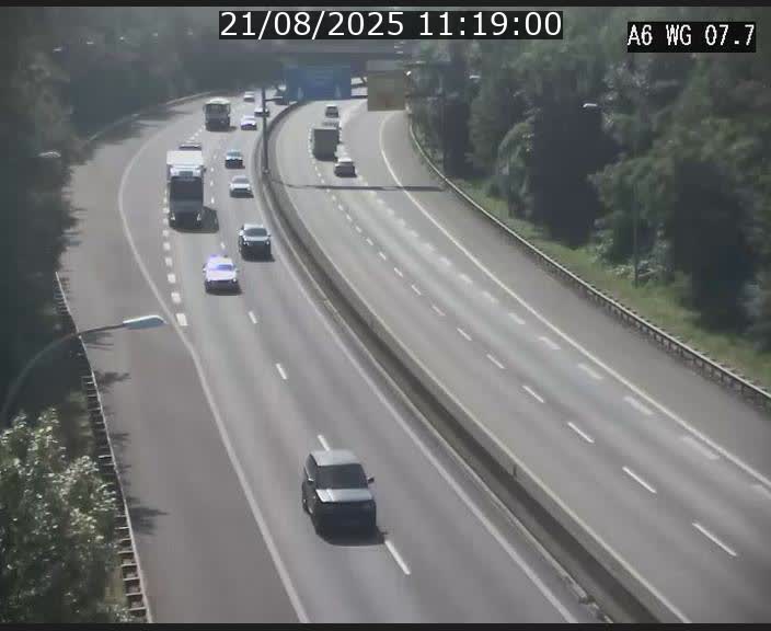 <h2>Traffic live webcam Luxembourg - Bridel - A6 - BK 7.7 - direction Belgique</h2>