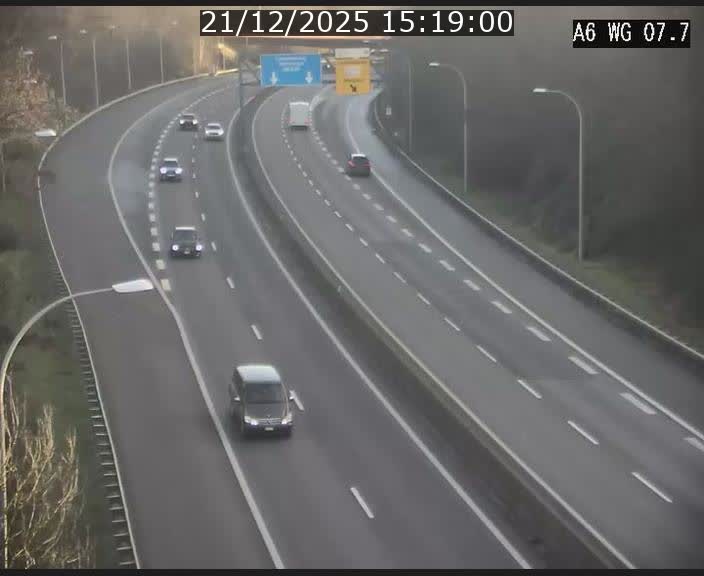 <h2>Traffic live webcam Luxembourg - Bridel - A6 - BK 7.7 - direction Belgique</h2>