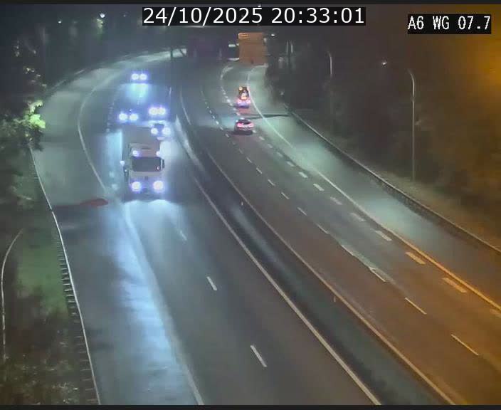 <h2>Traffic live webcam Luxembourg - Bridel - A6 - BK 7.7 - direction Belgique</h2>