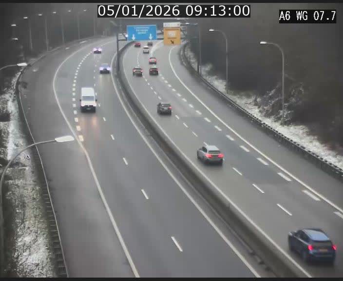 <h2>Traffic live webcam Luxembourg - Bridel - A6 - BK 7.7 - direction Belgique</h2>