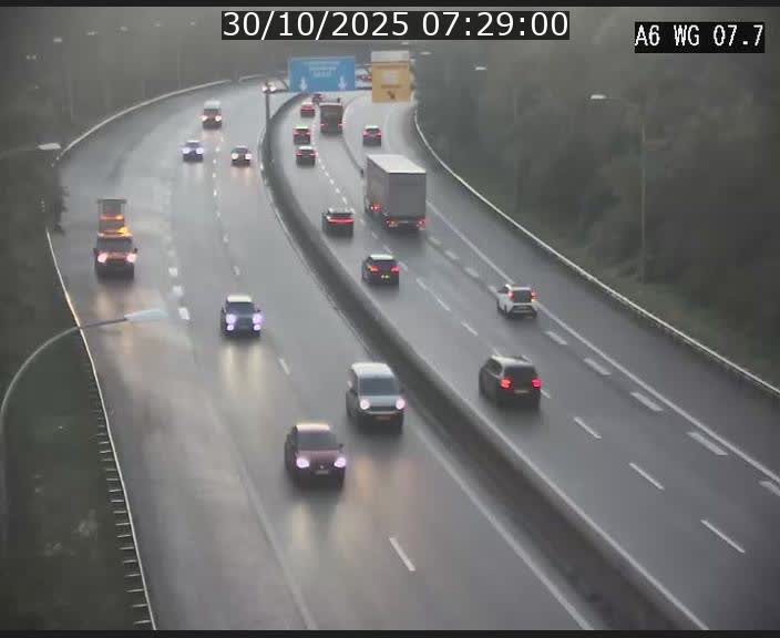 <h2>Traffic live webcam Luxembourg - Bridel - A6 - BK 7.7 - direction Belgique</h2>