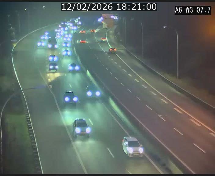 <h2>Traffic live webcam Luxembourg - Bridel - A6 - BK 7.7 - direction Belgique</h2>