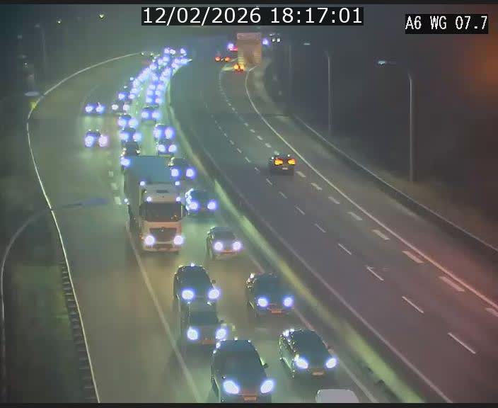<h2>Traffic live webcam Luxembourg - Bridel - A6 - BK 7.7 - direction Belgique</h2>