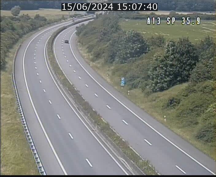 <h2>Webcam trafic sur A13 à l'entrée ouest du tunnel Markusbierg à Remerschen. Vue orientée vers Mondorf-les-Bains.</h2>