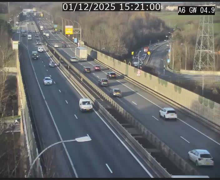 <h2>Traffic live webcam Luxembourg Croix de Cessange - A6 - BK 4.9 - direction Belgique</h2>