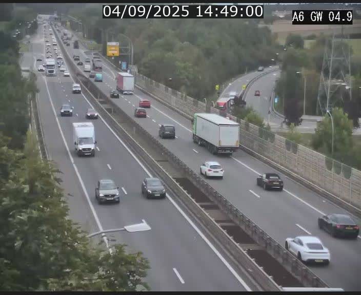 <h2>Traffic live webcam Luxembourg Croix de Cessange - A6 - BK 4.9 - direction Belgique</h2>