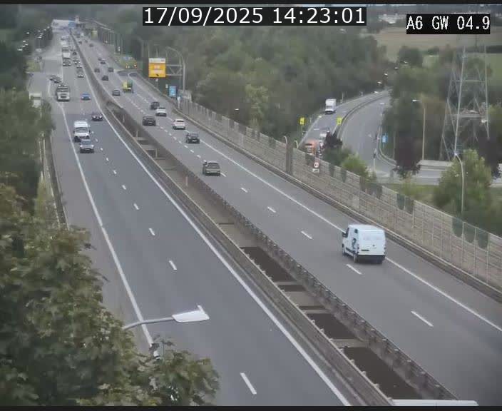 <h2>Traffic live webcam Luxembourg Croix de Cessange - A6 - BK 4.9 - direction Belgique</h2>