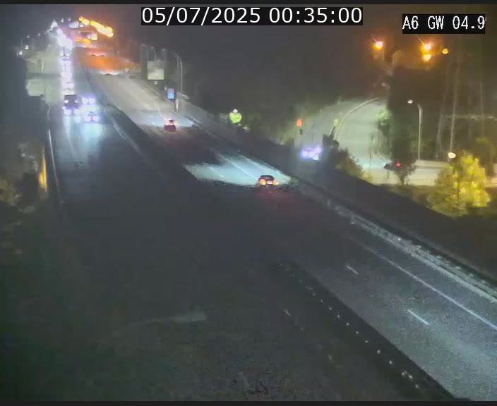 Traffic live webcam Luxembourg Croix de Cessange - A6 - BK 4.9 - direction Belgique