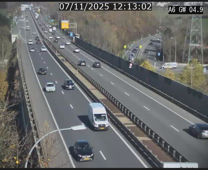 <h2>Traffic live webcam Luxembourg Croix de Cessange - A6 - BK 4.9 - direction Belgique</h2>