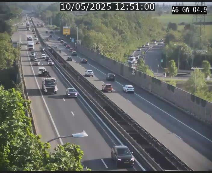 <h2>Traffic live webcam Luxembourg Croix de Cessange - A6 - BK 4.9 - direction Belgique</h2>