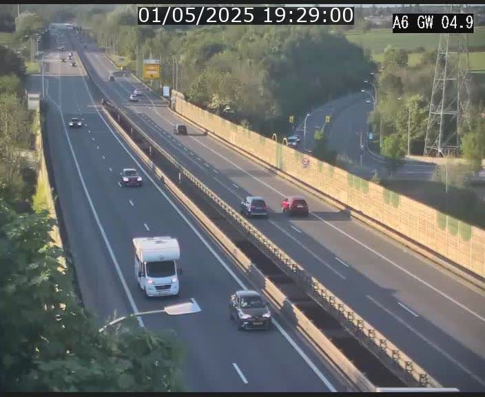 Traffic live webcam Luxembourg Croix de Cessange - A6 - BK 4.9 - direction Belgique