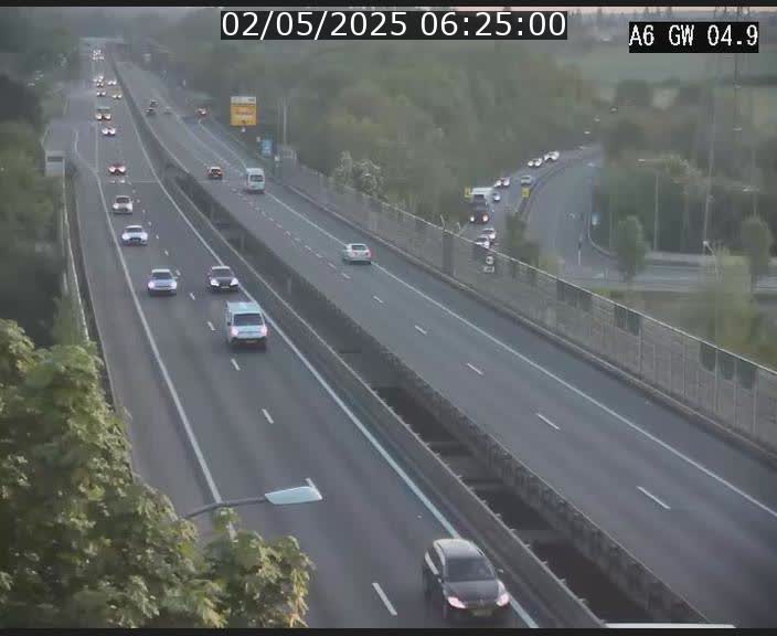 Traffic live webcam Luxembourg Croix de Cessange - A6 - BK 4.9 - direction Belgique