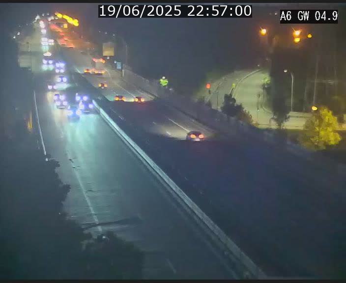 Traffic live webcam Luxembourg Croix de Cessange - A6 - BK 4.9 - direction Belgique