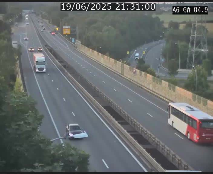 Traffic live webcam Luxembourg Croix de Cessange - A6 - BK 4.9 - direction Belgique