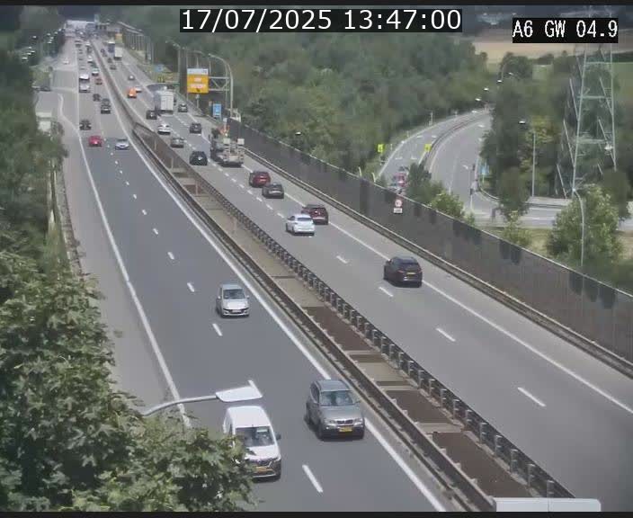 Traffic live webcam Luxembourg Croix de Cessange - A6 - BK 4.9 - direction Belgique