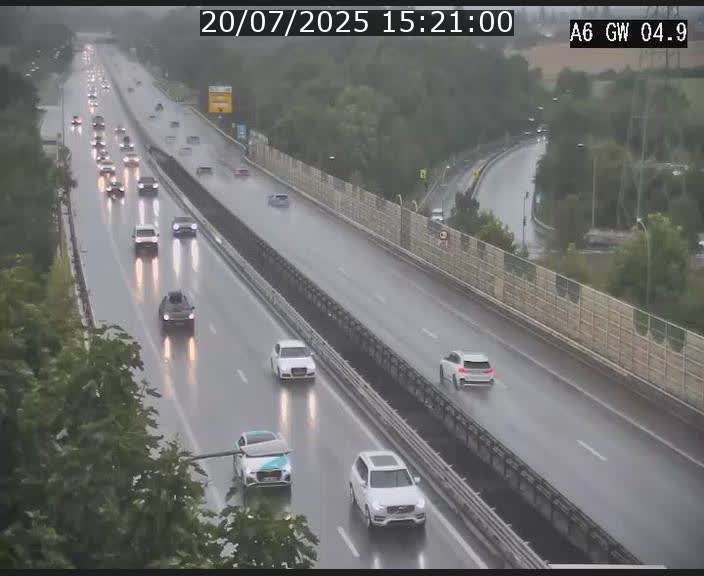Traffic live webcam Luxembourg Croix de Cessange - A6 - BK 4.9 - direction Belgique