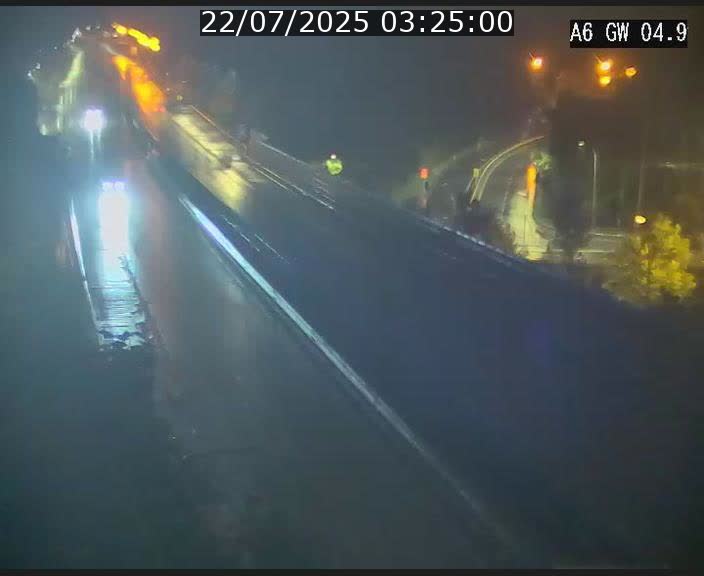 Traffic live webcam Luxembourg Croix de Cessange - A6 - BK 4.9 - direction Belgique