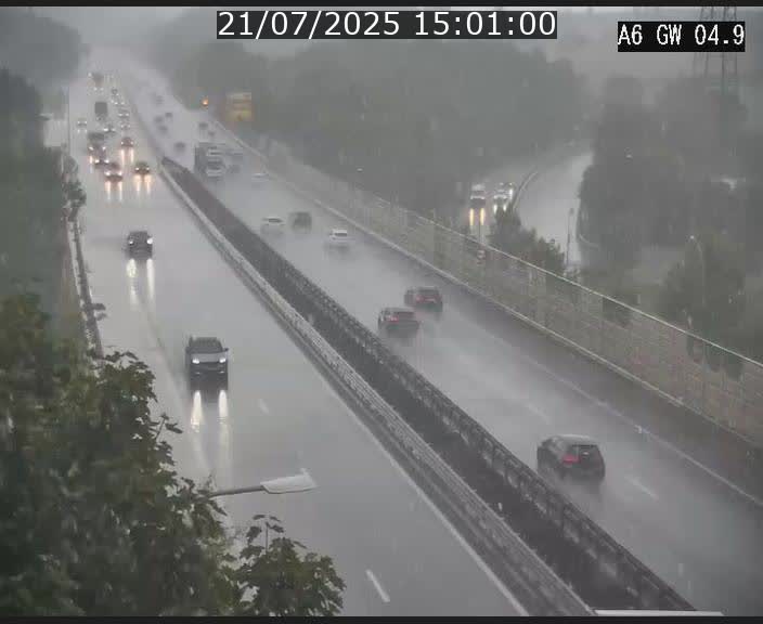 Traffic live webcam Luxembourg Croix de Cessange - A6 - BK 4.9 - direction Belgique