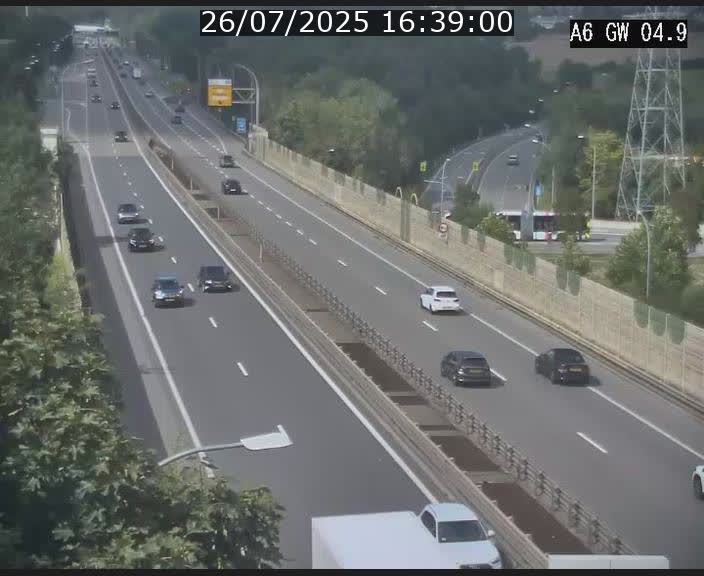 Traffic live webcam Luxembourg Croix de Cessange - A6 - BK 4.9 - direction Belgique