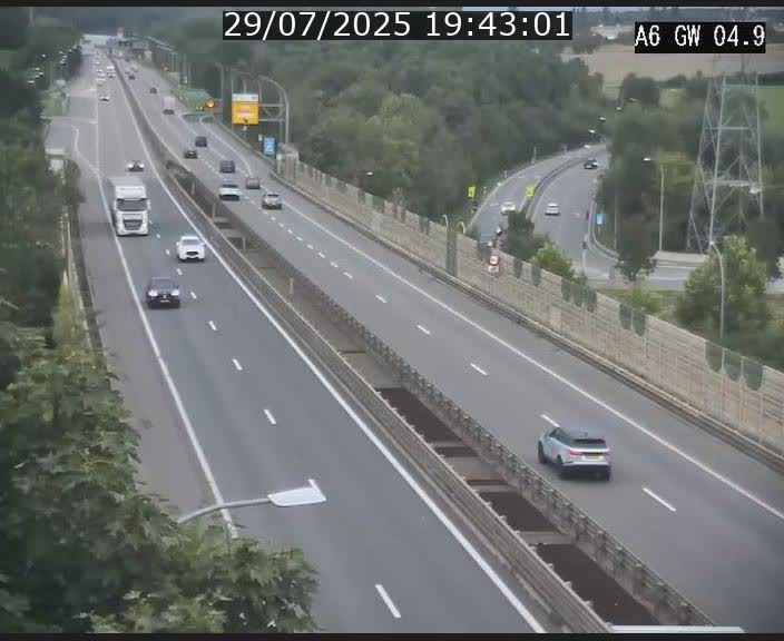 Traffic live webcam Luxembourg Croix de Cessange - A6 - BK 4.9 - direction Belgique