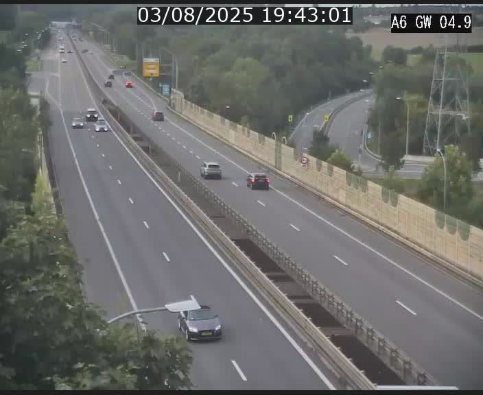 Traffic live webcam Luxembourg Croix de Cessange - A6 - BK 4.9 - direction Belgique