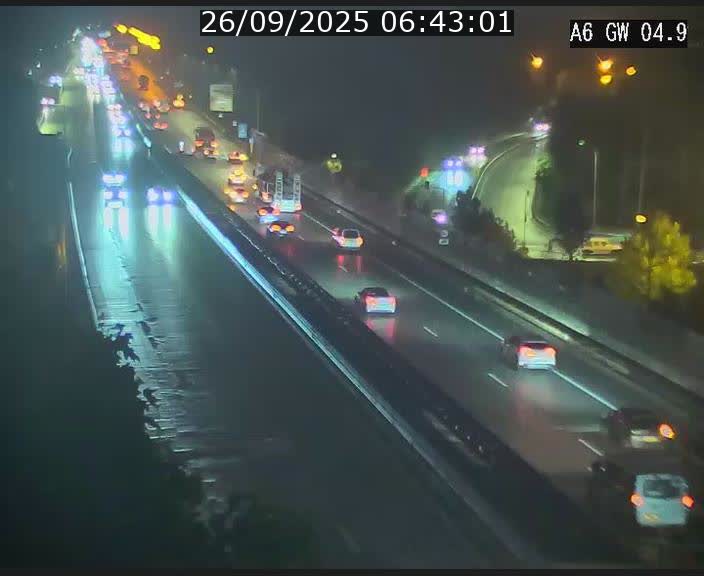 Traffic live webcam Luxembourg Croix de Cessange - A6 - BK 4.9 - direction Belgique