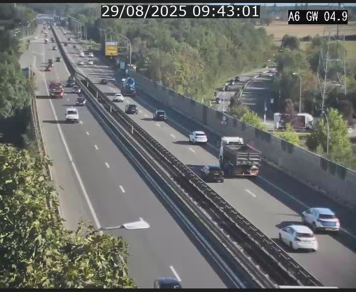 <h2>Traffic live webcam Luxembourg Croix de Cessange - A6 - BK 4.9 - direction Belgique</h2>