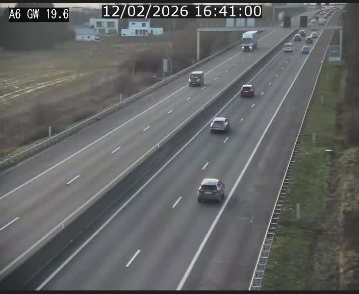 <h2>Traffic live webcam Luxembourg - Steinfort - A6 - BK 19.6 - direction Belgique</h2>