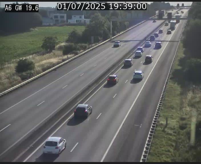 <h2>Traffic live webcam Luxembourg - Steinfort - A6 - BK 19.6 - direction Belgique</h2>