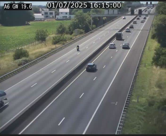 Traffic live webcam Luxembourg - Steinfort - A6 - BK 19.6 - direction Belgique