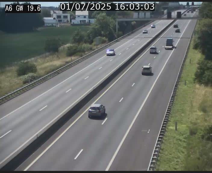 Traffic live webcam Luxembourg - Steinfort - A6 - BK 19.6 - direction Belgique