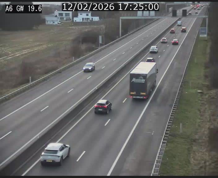 <h2>Traffic live webcam Luxembourg - Steinfort - A6 - BK 19.6 - direction Belgique</h2>