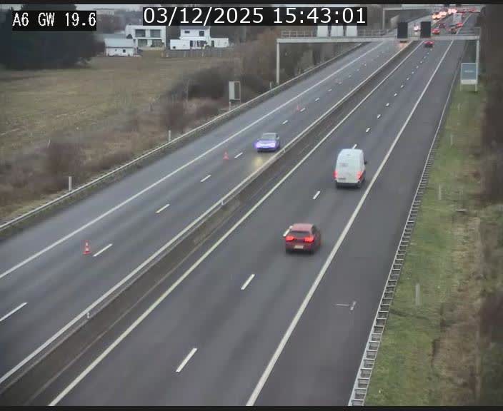 <h2>Traffic live webcam Luxembourg - Steinfort - A6 - BK 19.6 - direction Belgique</h2>