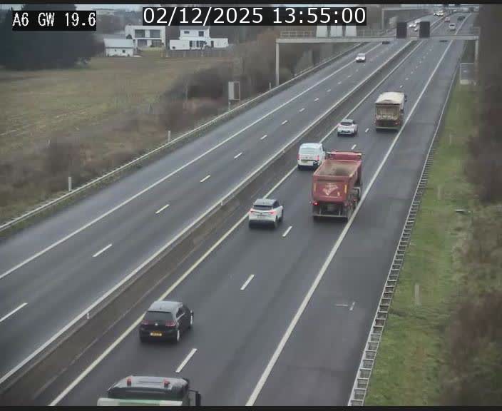 <h2>Traffic live webcam Luxembourg - Steinfort - A6 - BK 19.6 - direction Belgique</h2>