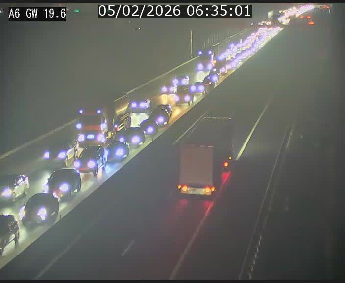 <h2>Traffic live webcam Luxembourg - Steinfort - A6 - BK 19.6 - direction Belgique</h2>