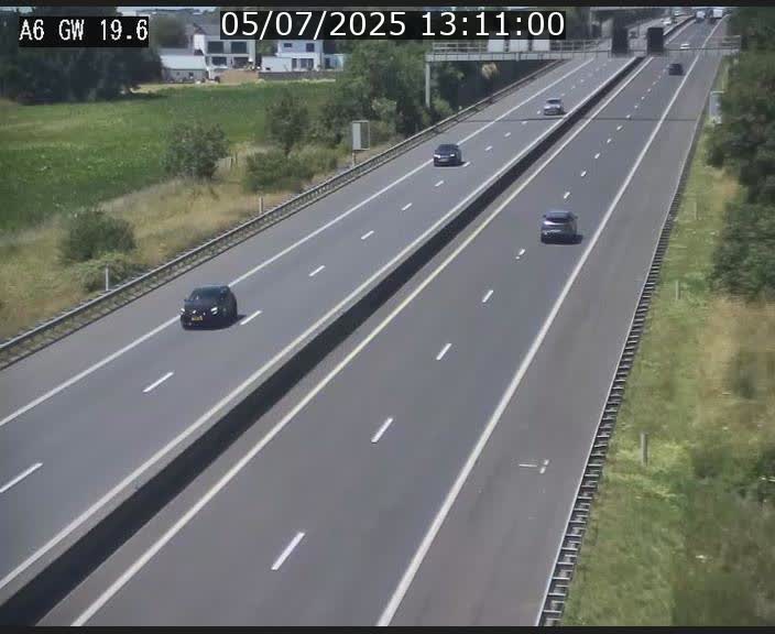 <h2>Traffic live webcam Luxembourg - Steinfort - A6 - BK 19.6 - direction Belgique</h2>
