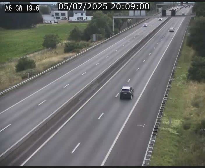 Traffic live webcam Luxembourg - Steinfort - A6 - BK 19.6 - direction Belgique