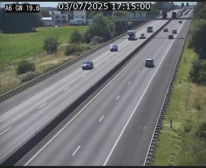 <h2>Traffic live webcam Luxembourg - Steinfort - A6 - BK 19.6 - direction Belgique</h2>