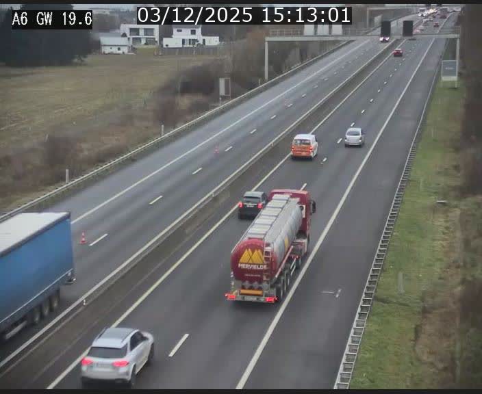 Traffic live webcam Luxembourg - Steinfort - A6 - BK 19.6 - direction Belgique