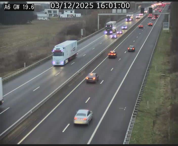 <h2>Traffic live webcam Luxembourg - Steinfort - A6 - BK 19.6 - direction Belgique</h2>