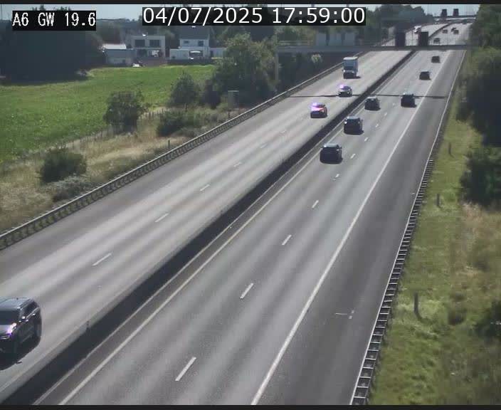<h2>Traffic live webcam Luxembourg - Steinfort - A6 - BK 19.6 - direction Belgique</h2>