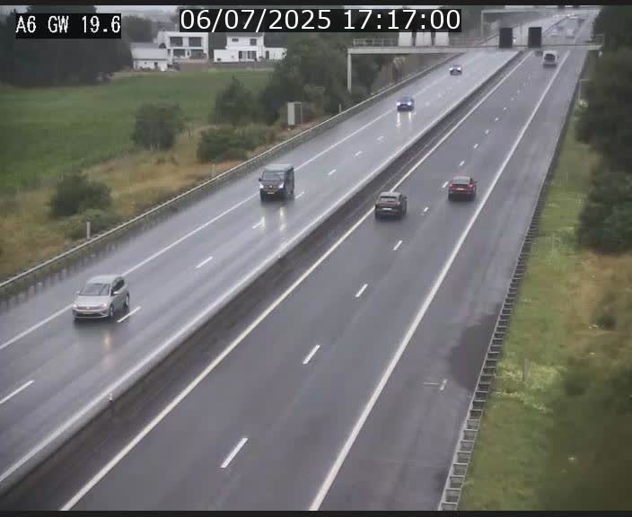 <h2>Traffic live webcam Luxembourg - Steinfort - A6 - BK 19.6 - direction Belgique</h2>